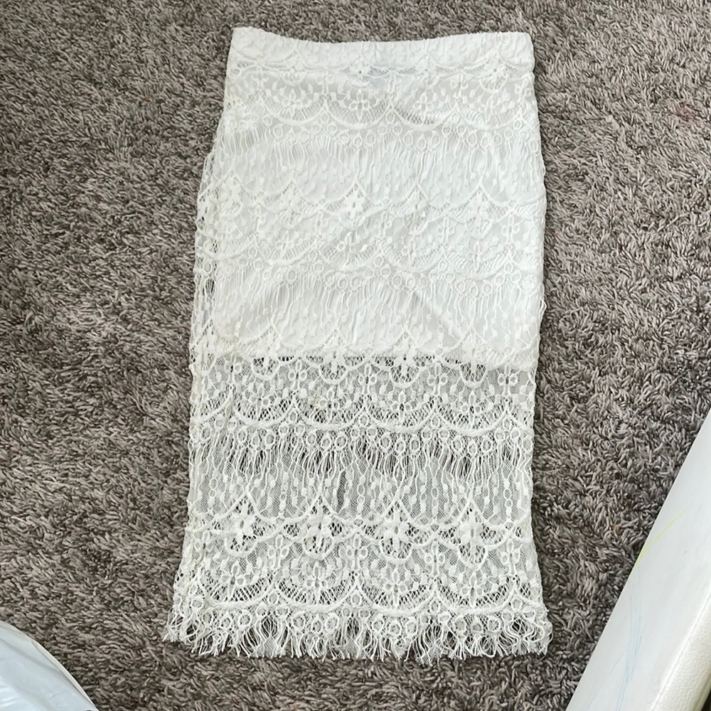 White/creamish lace skirt